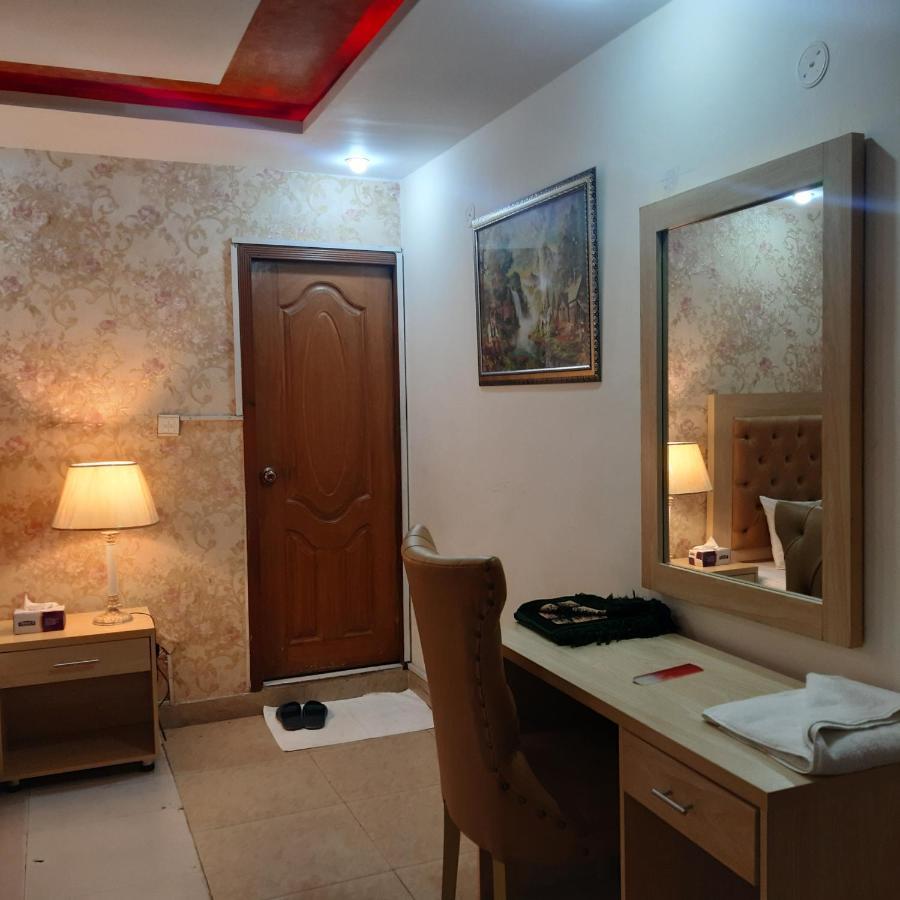 Premier Inn Davis Road ラホール エクステリア 写真