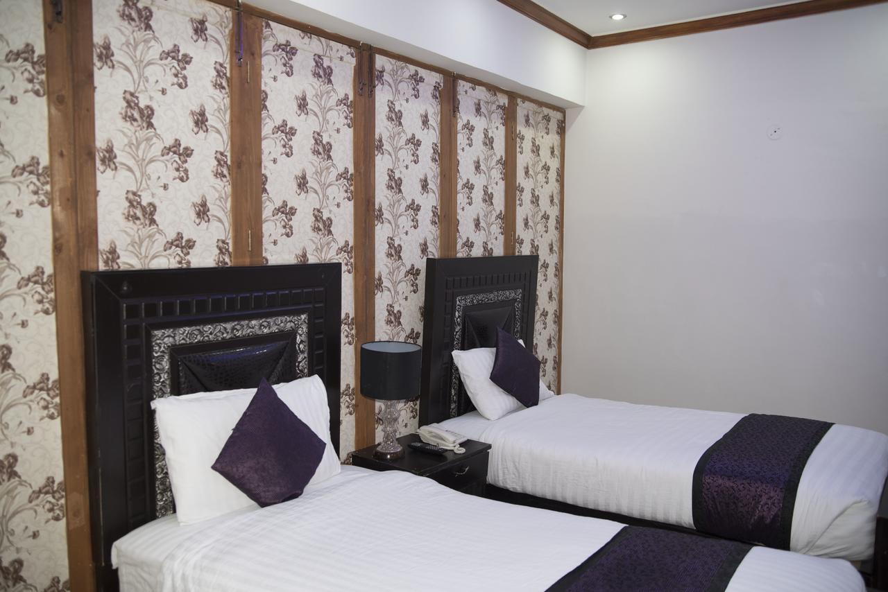 Premier Inn Davis Road ラホール エクステリア 写真