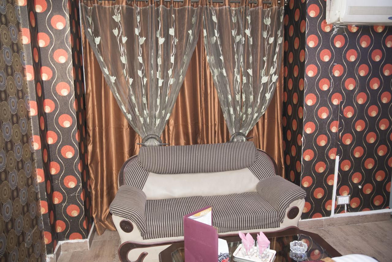 Premier Inn Davis Road ラホール エクステリア 写真