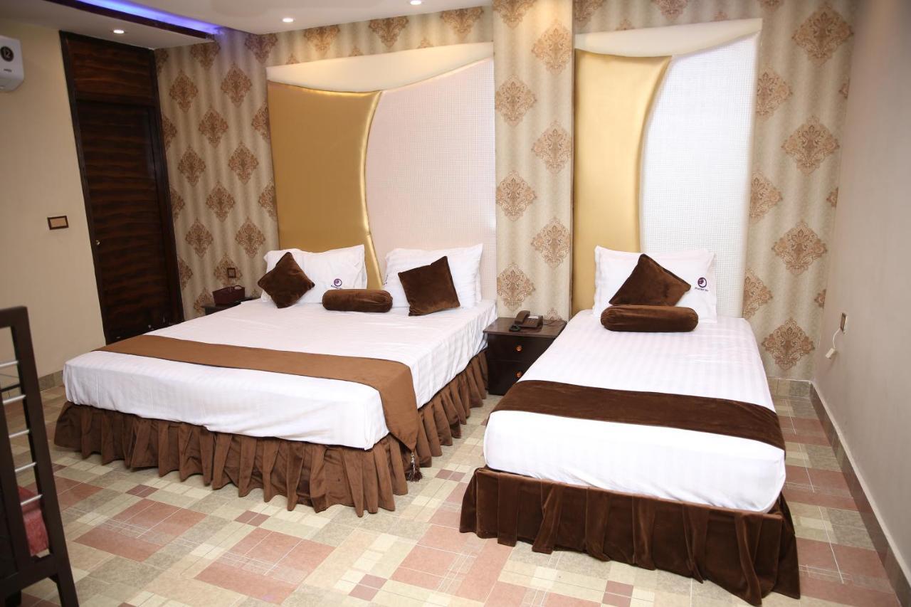 Premier Inn Davis Road ラホール エクステリア 写真