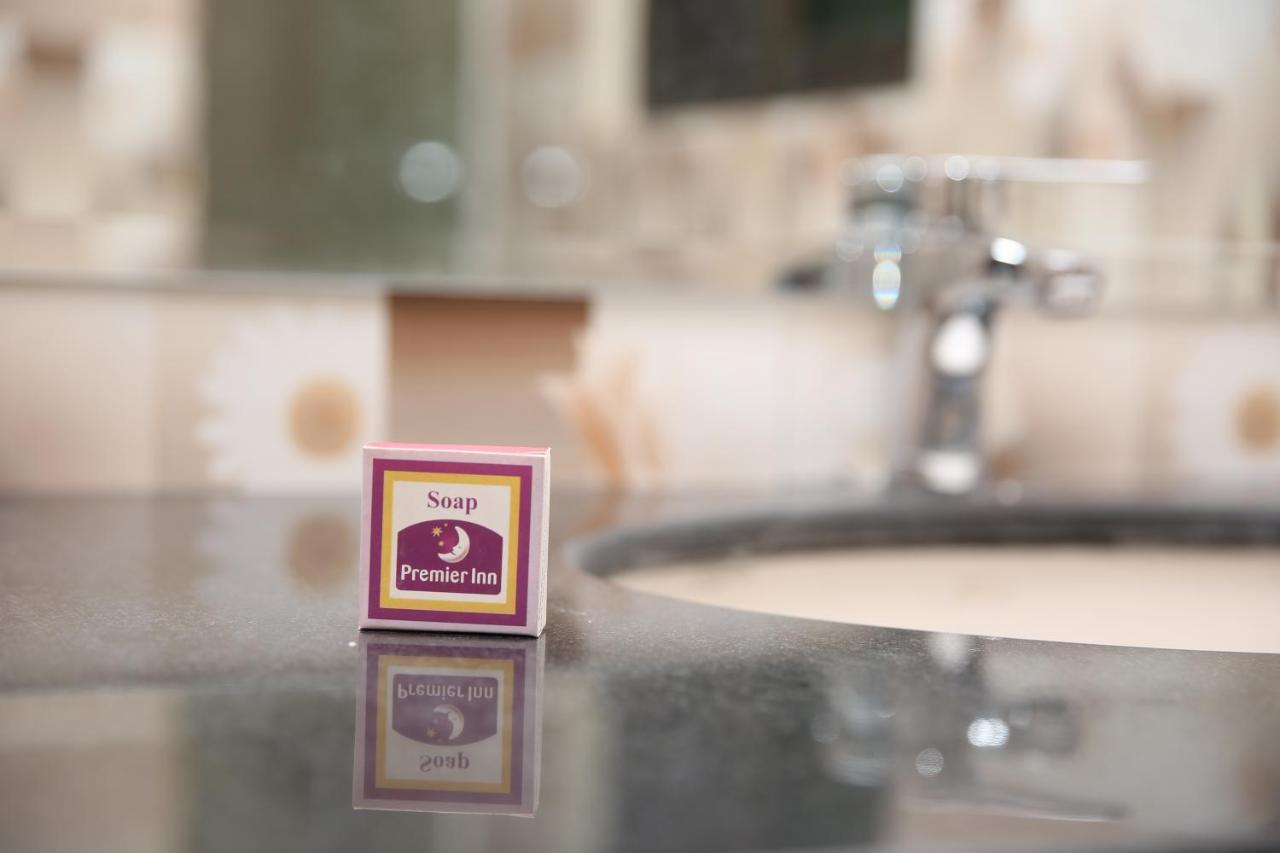 Premier Inn Davis Road ラホール エクステリア 写真